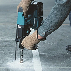 Makita DHR243RTJ rotary hammer 9500 RPM