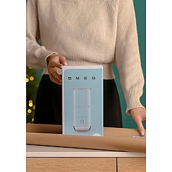 Smeg Milchaufsch?umer MFF02PBEU, 3 Funktionen, Antihaft, 500W, Hellblau